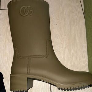 Nwt Gucci Women's Olive rain boots